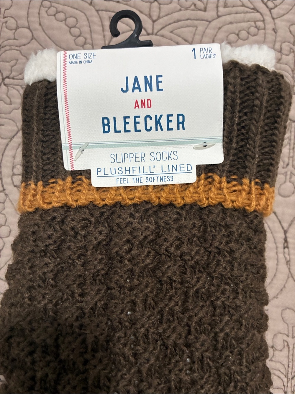 JANE AND BLEECKER NWT Ladies’ Brown & Cream Colored Bear Slipper Socks One Size. - Picture 3 of 10